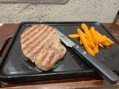 -必胜客(上海华谊新所店)