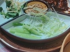 -老郑家东北春饼(龙悦居店)