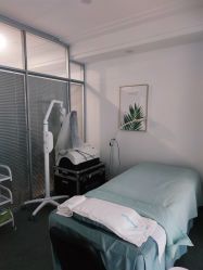 -YooMee优美智能科技美肤机构