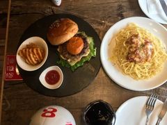 -HIGH FIVE哈福手工汉堡(桂林路店)