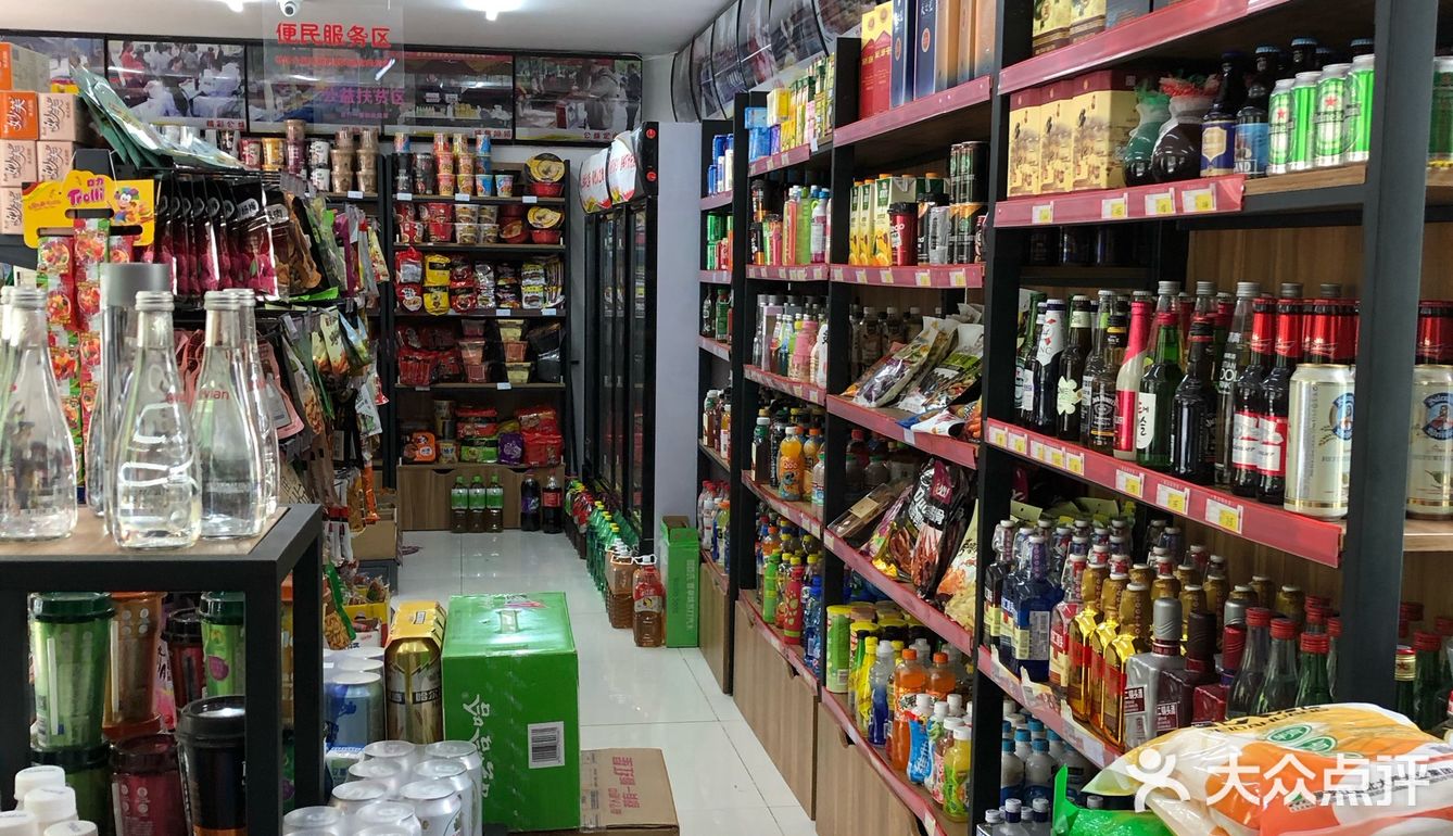 完好的衣服、玩具、电器、棉被都可以，拿来这里捐哦！！