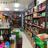 完好的衣服、玩具、电器、棉被都可以，拿来这里捐哦！！