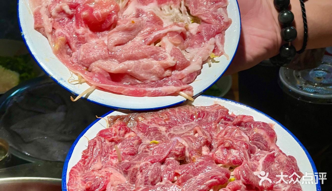 解放碑藏的Z深的一家居民楼火锅