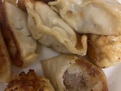 -黄阿姨锅贴大王(万航渡路店)