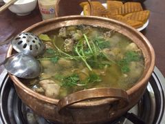 鸡肉锅中锅-银同牦牛肉火锅