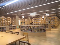 -漕河泾街道图书馆(漕河泾社区文化活动中心店)