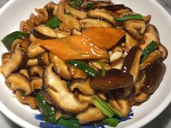 -小菜园新徽菜(宜兴八佰伴店)