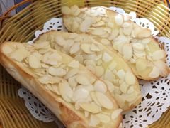 杏香面包-OLD TREE老树咖啡·西餐厅(台山人工湖店)