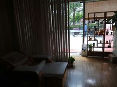 -耳语轻风专业采耳馆(古北花世界商业广场店)