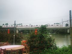 -低涌(地铁站)