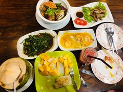 -Dang restaurant (patong phuket)