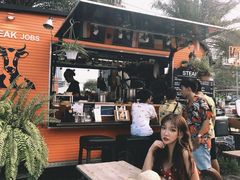 -席娜卡琳火车铁道夜市