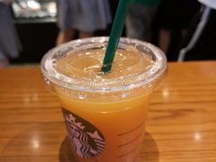 -星巴克臻选(成都环球乐天店)