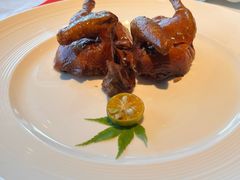 沙田玻璃乳鸽-馋遇江南·精致湖景雅宴(东方之门店)