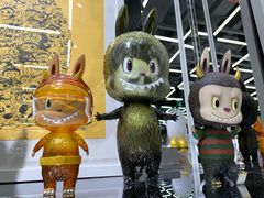 -泡泡玛特POPMART(侨福芳草地店)