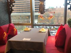 靠窗位-羲和雅苑•北京烤鸭(平安国际金融中心店)