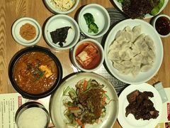 -萨拉伯尔水源素问店·韩国宫廷料理(人民路店)