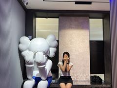 -贺加贝化妆美甲培训学校