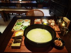 -银米·云南传统过桥米线(双廊黑金冠店)