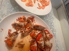 -黄浦江游览十六铺3号码头网红自助餐