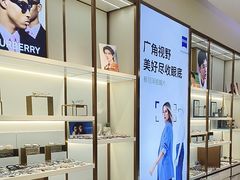 -J-Optical佳视明眼镜·蔡司视觉(青岛金茂览秀城店)