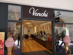 门面-VENCHI 闻绮(上海佛罗伦萨小镇店)