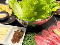 -山川小町·极番烧肉(新地假日广场店)