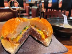 汉堡-渡鲑亭(东二环泰禾广场店)