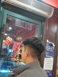 -东方先生国潮男士理发馆
