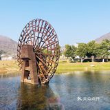 连降噪耳机都能够舍弃，一个双肩包就到达这里