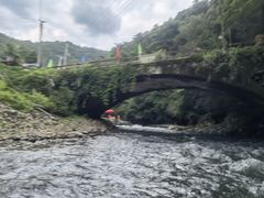 -大围山峡谷漂流