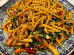 攒劲的干煸炒面-清真·玛丽亚新疆菜主题餐厅(浙江中路店)