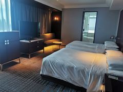 -上海龙之梦万丽酒店