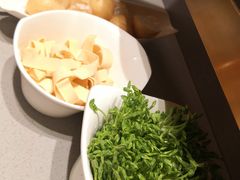 -海底捞火锅(金山百联店)