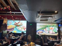 -大头虾越式风味餐厅(光明广场店)