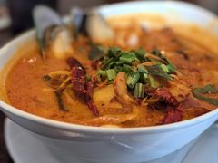 -Chom Cafe and Restaurant