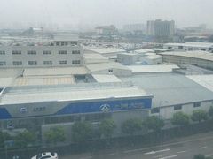 -上海华裕比亚迪4S店