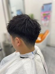 -豪斯塔美发连锁