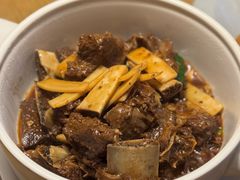 阳朔福利牛肋排煲-阳朔糖舍酒店·糖舍餐厅&酒吧