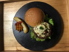 -HIGH FIVE哈福手工汉堡(桂林路店)