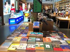 -新华书店(苍南银泰店)