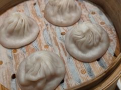上海小笼包-御宝轩(益丰·外滩源店)