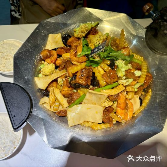 洛小武干锅鸡爆虾(洛宜路店)