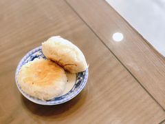 萝卜丝鲜肉月饼-长发西饼(临顿路店)