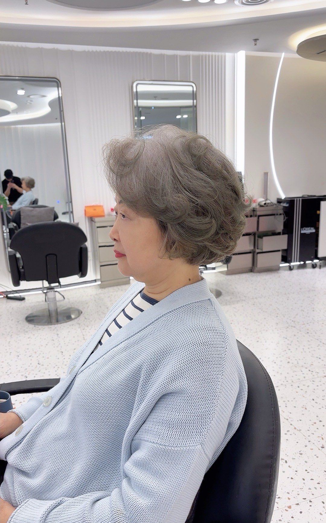 银发奶奶也可以很时尚