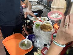 -建国蚵煎蚵面