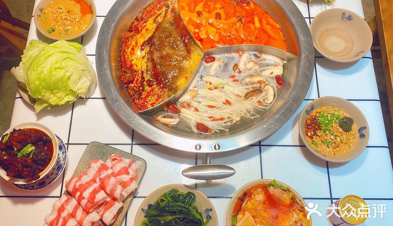 天津探店｜假装去重庆，正宗重庆火锅，嬢嬢菜