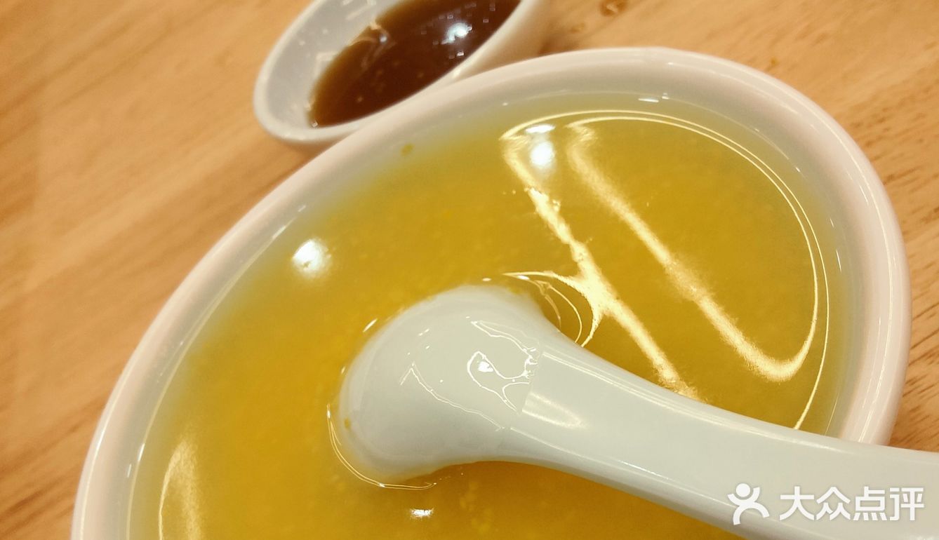 今天尝了最正宗的锅贴
