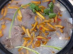 -九寨沟特色牦牛肉汤锅