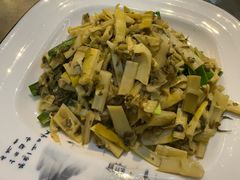 -缘来聚·徽菜名店(黄山宏村店)